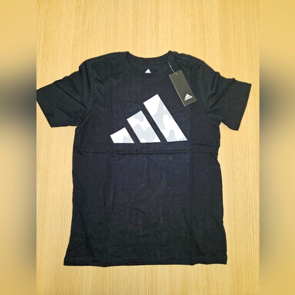 adidas Boys' Short Sleeve Cotton Bos Ghost Logo T-shirt